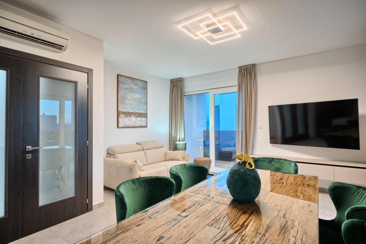 Liberty Living * Split